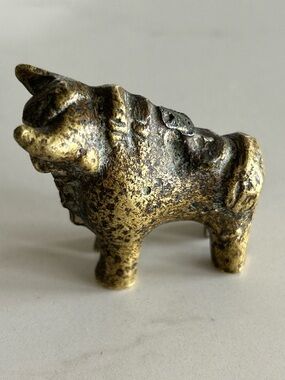 Vintage Brass Bull Figurine - Miniature Home Accent